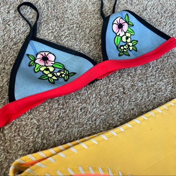 Triangl Swimsuit - Picture 2 of 7